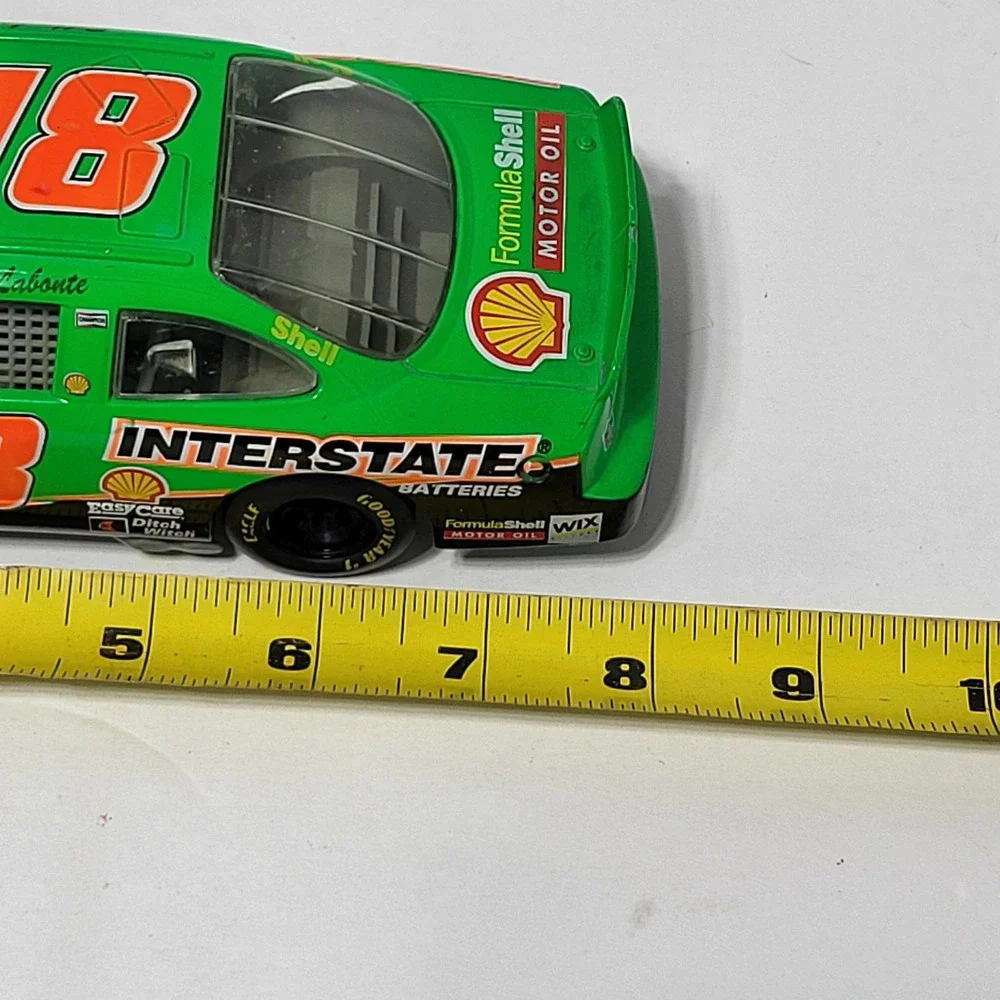 Race Champions Bobby Labonte 18 Interstate Battery 1996 Pontiac Grand Prix 1:24